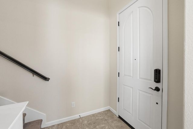 4033 Gunnar Dr, Roseville, CA 95747