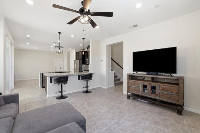 4033 Gunnar Dr, Roseville, CA 95747