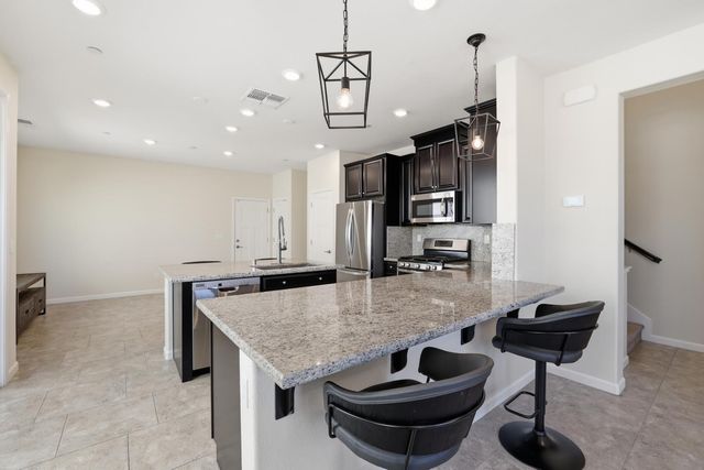 4033 Gunnar Dr, Roseville, CA 95747