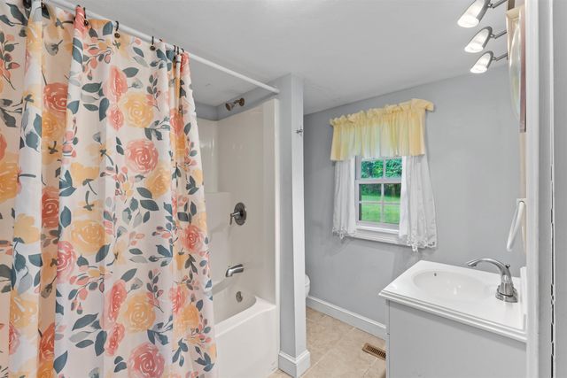2478 NH Route 16, Albany, NH 03818