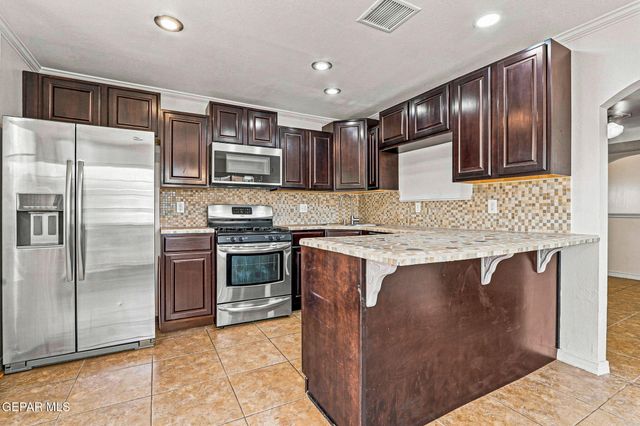 6340 Modesta Street, El Paso, TX 79932
