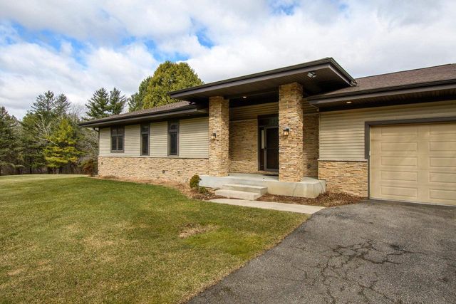 4206 Rose Court, Middleton, WI 53562
