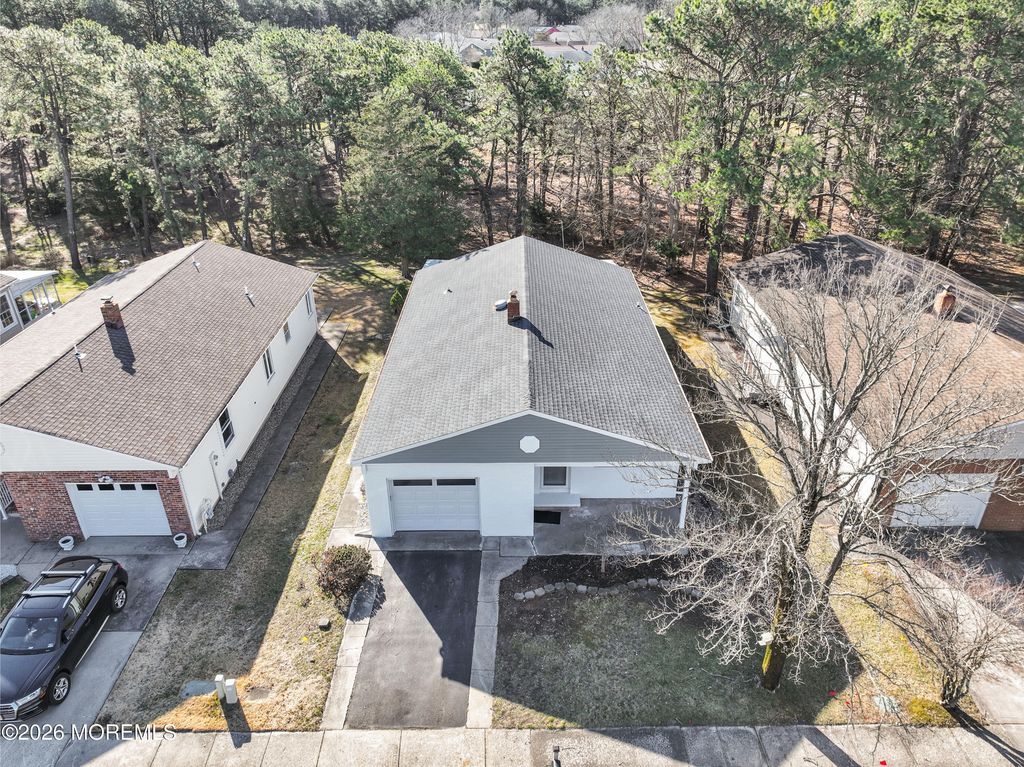 127 Freeport Boulevard, Toms River, NJ 08757