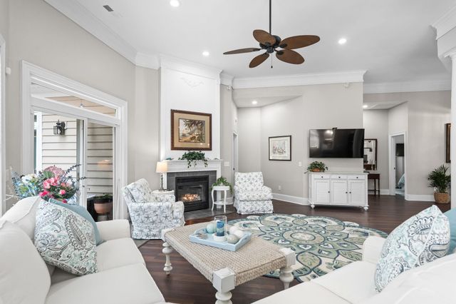 921 Tidewater Dr., North Myrtle Beach, SC 29582