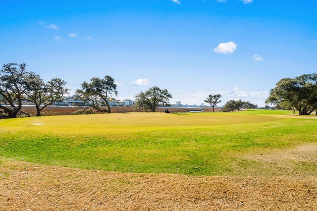 921 Tidewater Dr., North Myrtle Beach, SC 29582