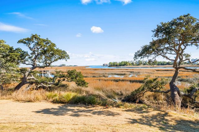 921 Tidewater Dr., North Myrtle Beach, SC 29582