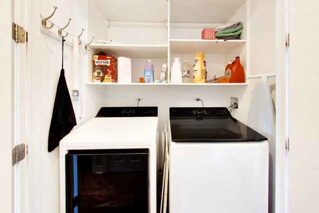 2241 W Roscoe Street 3, Chicago, IL 60618