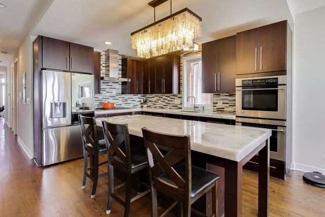 2241 W Roscoe Street 3, Chicago, IL 60618