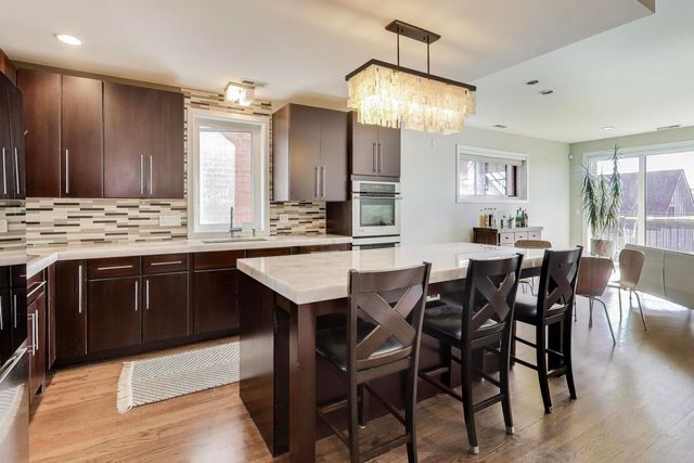 2241 W Roscoe Street 3, Chicago, IL 60618