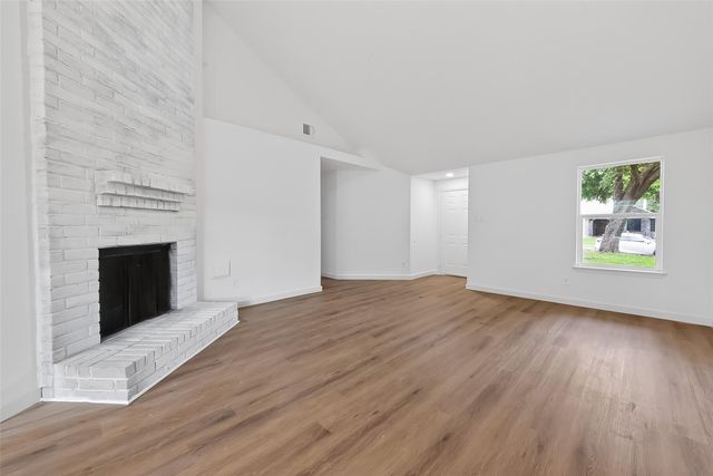 2903 Silent Drive, Sugar Land, TX 77498