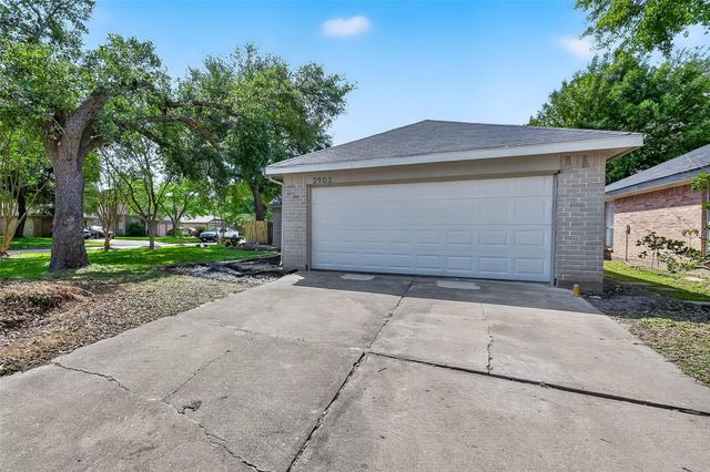 2903 Silent Drive, Sugar Land, TX 77498