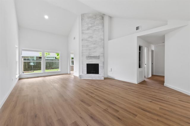 2903 Silent Drive, Sugar Land, TX 77498