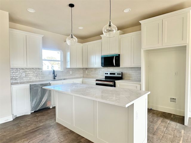 2000 Collin Street, Weatherford, TX 76085