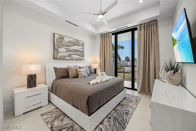 455 Palermo CIR, Fort Myers Beach, FL 33931