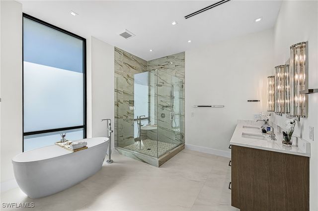 455 Palermo CIR, Fort Myers Beach, FL 33931