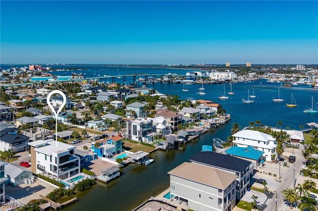 455 Palermo CIR, Fort Myers Beach, FL 33931