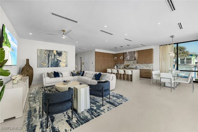 455 Palermo CIR, Fort Myers Beach, FL 33931