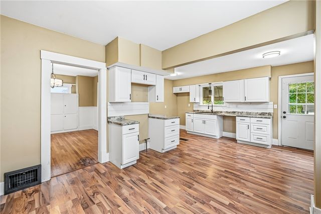 124 Wengler Ave, Sharon, PA 16146