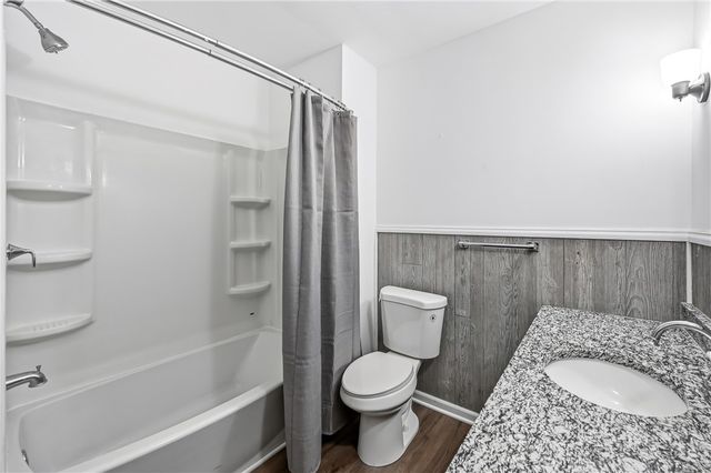 124 Wengler Ave, Sharon, PA 16146