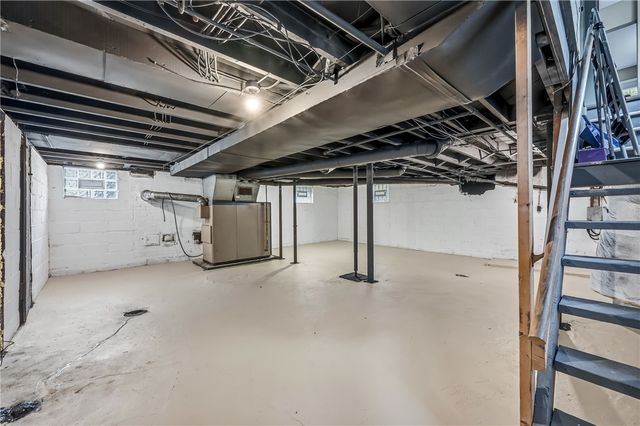 124 Wengler Ave, Sharon, PA 16146