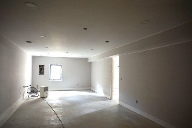 2336 Macarthur Road, Muskegon, MI 49442