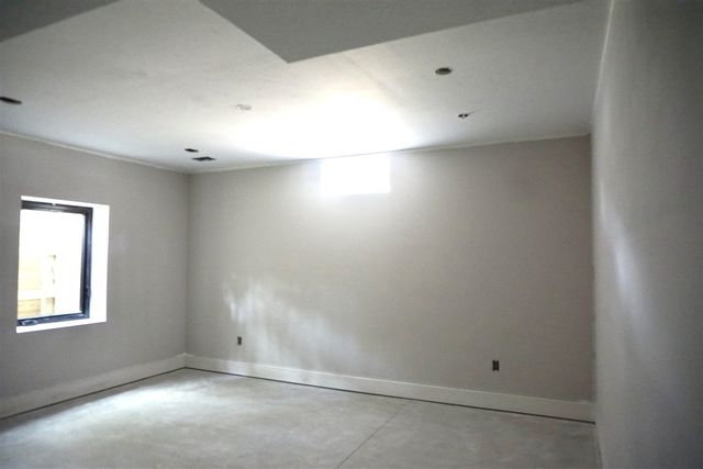 2336 Macarthur Road, Muskegon, MI 49442