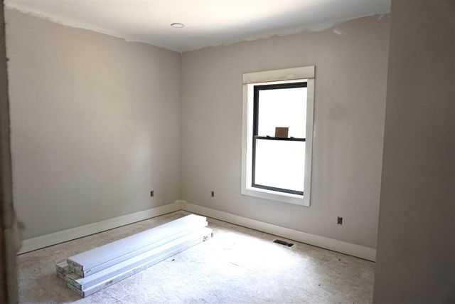 2336 Macarthur Road, Muskegon, MI 49442