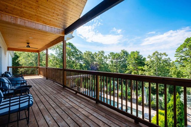16200 Vista Del Rio, North Little Rock, AR 72113