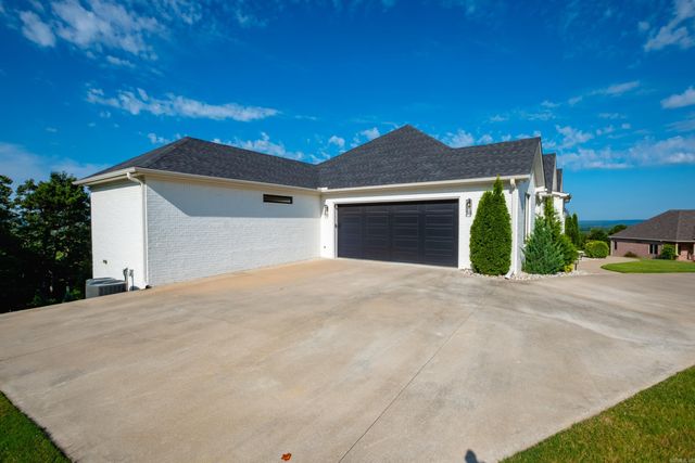 16200 Vista Del Rio, North Little Rock, AR 72113