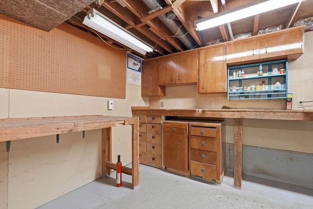 2312 W Rosewood Ave, Spokane, WA 99208