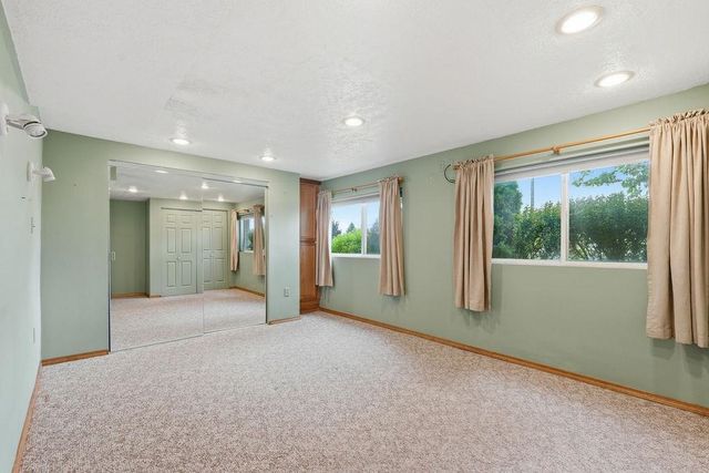 2312 W Rosewood Ave, Spokane, WA 99208