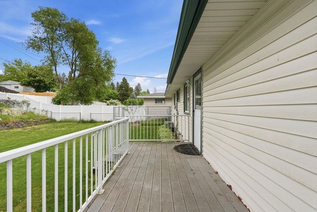 2312 W Rosewood Ave, Spokane, WA 99208