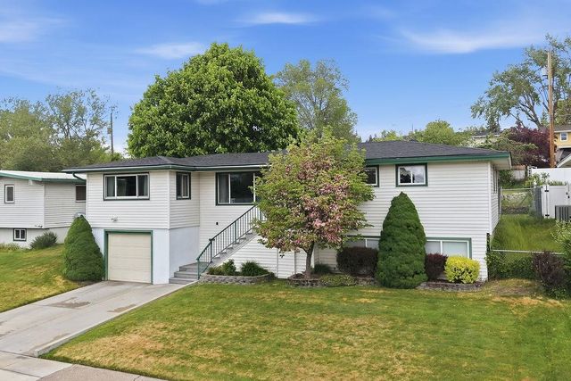 2312 W Rosewood Ave, Spokane, WA 99208