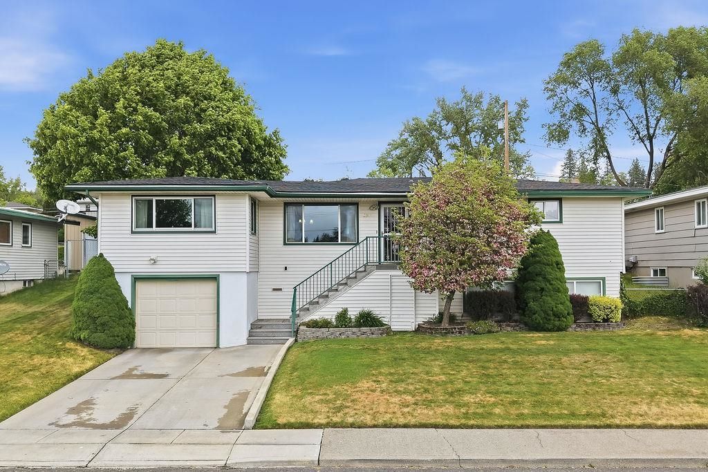 2312 W Rosewood Ave, Spokane, WA 99208