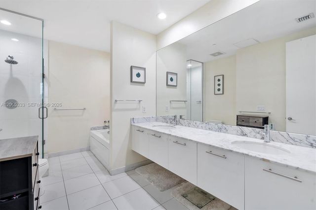 55 SE 6th Street 4305, Miami, FL 33131