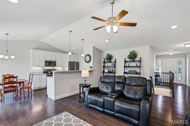 2169 Windswept Farms Drive, Eureka, MO 63025