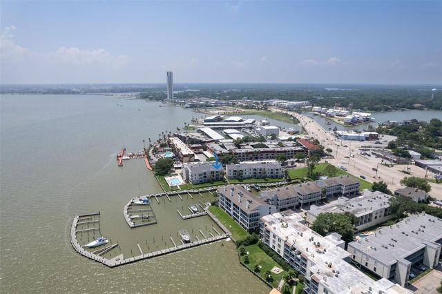 306 Nasa Road 1 306, Seabrook, TX 77586