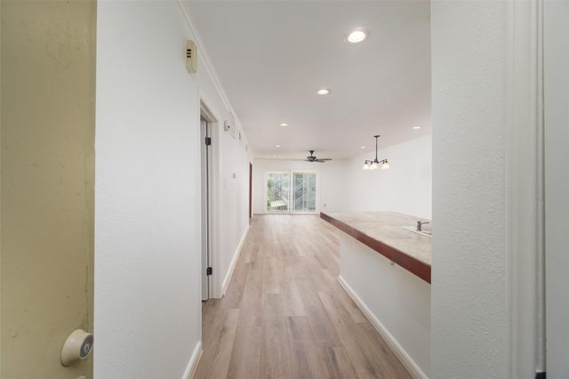 306 Nasa Road 1 306, Seabrook, TX 77586