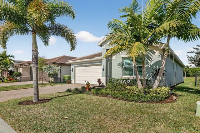 16699 SW Osprey Falls Way, Port St. Lucie, FL 34987