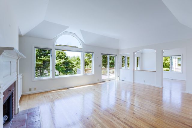 18 Berrill Farms Lane, Hanover, NH 03755