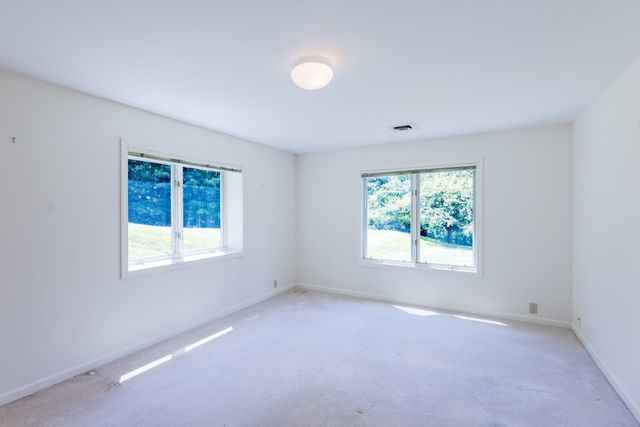 18 Berrill Farms Lane, Hanover, NH 03755