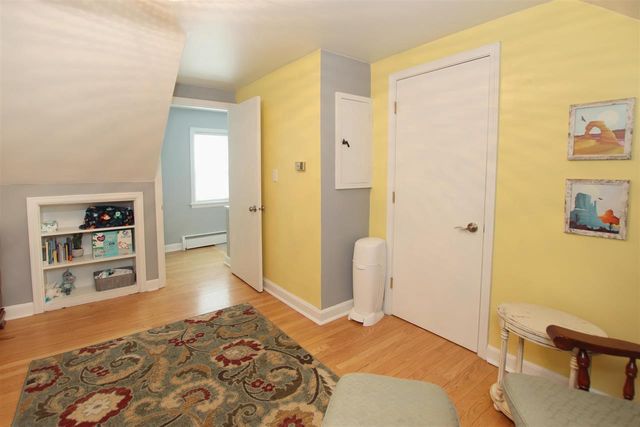 1402 W MURDOCK AVENUE, Oshkosh, WI 54901