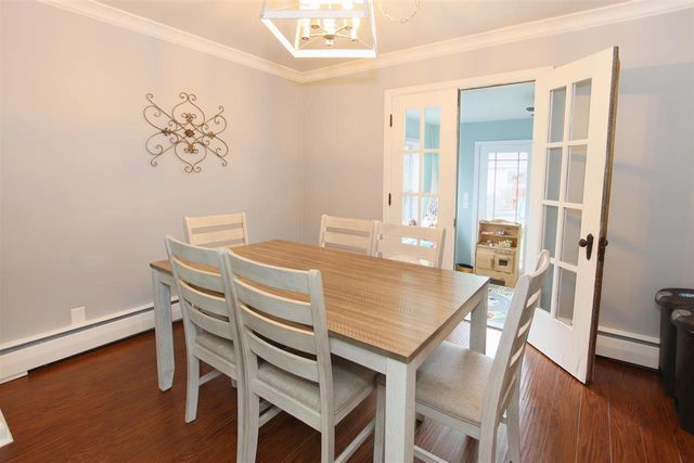 1402 W MURDOCK AVENUE, Oshkosh, WI 54901