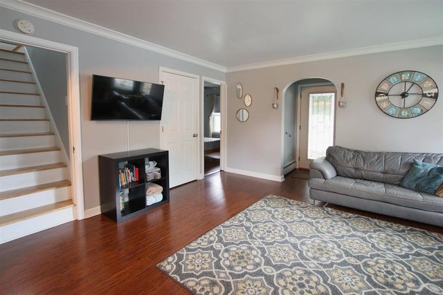 1402 W MURDOCK AVENUE, Oshkosh, WI 54901