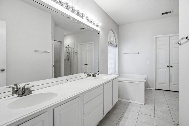 3220 Herring Court, Denton, TX 76210