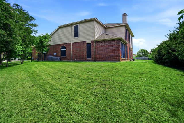 3220 Herring Court, Denton, TX 76210