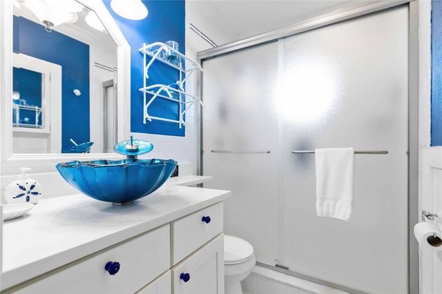 111 9TH STREET N, Bradenton Beach, FL 34217