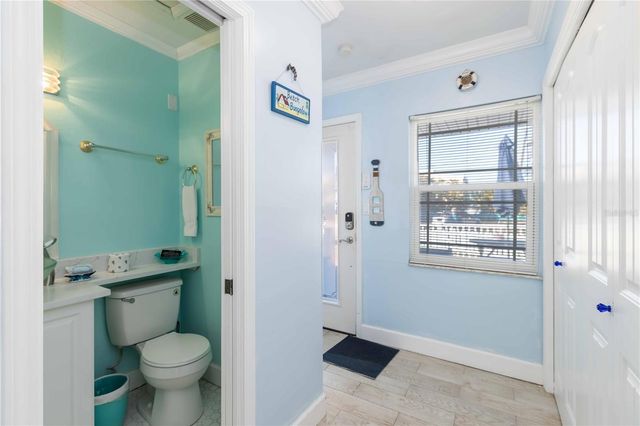 111 9TH STREET N, Bradenton Beach, FL 34217