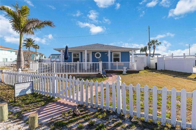 111 9TH STREET N, Bradenton Beach, FL 34217