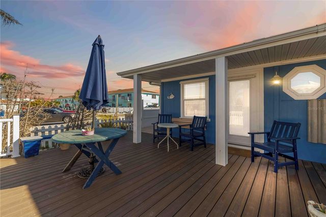 111 9TH STREET N, Bradenton Beach, FL 34217